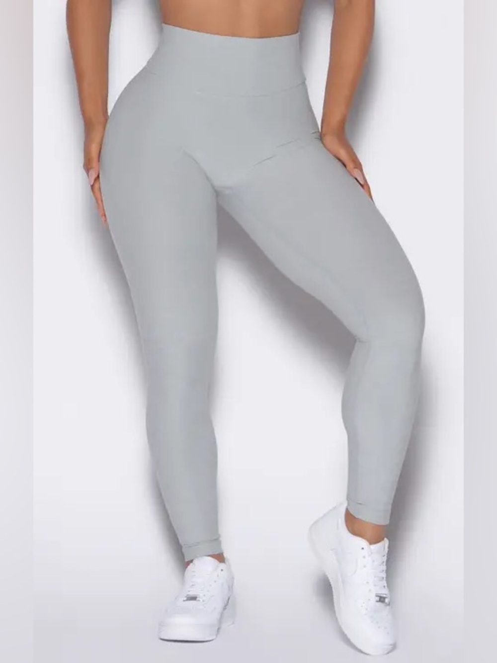 ✨ Bombshell Gray Smooth Scrunch Leggings | NWT
